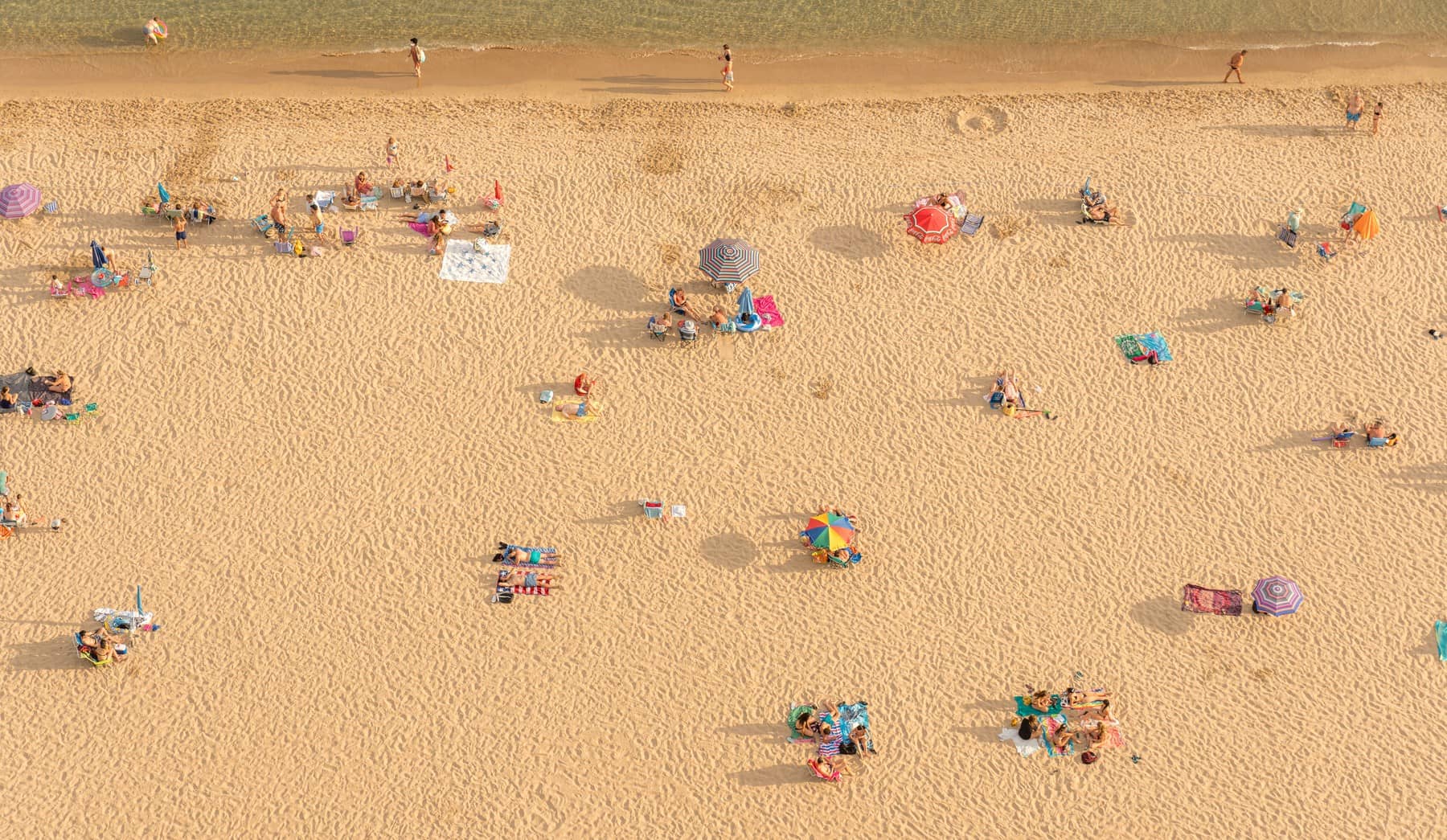 La platja de Llevant i la badia de Benidorm