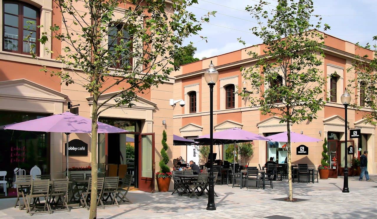 Trasllat privat de l'aeroport de Barcelona a La Roca Village
