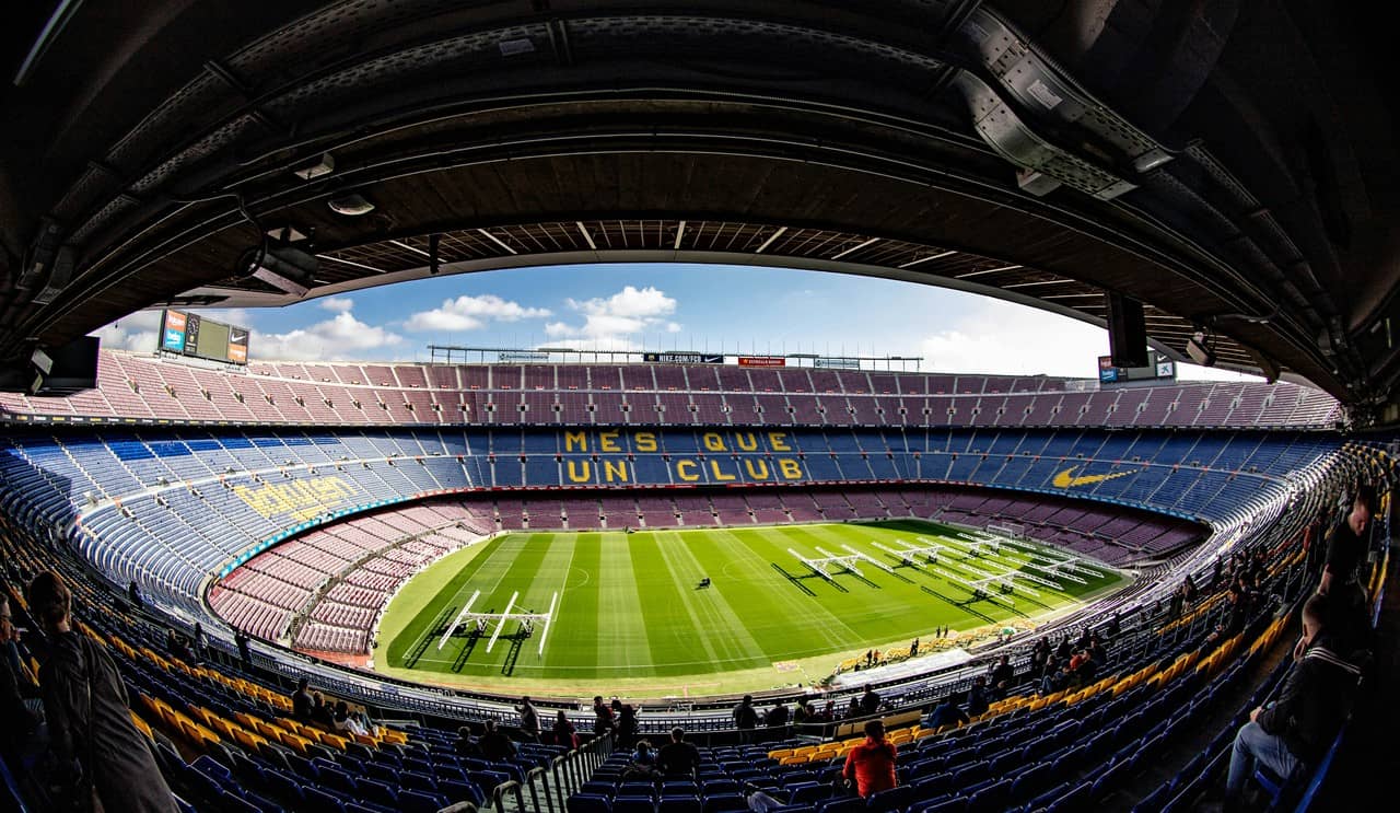 Частный трансфер из аэропорта Барселоны на стадион Spotify Camp Nou